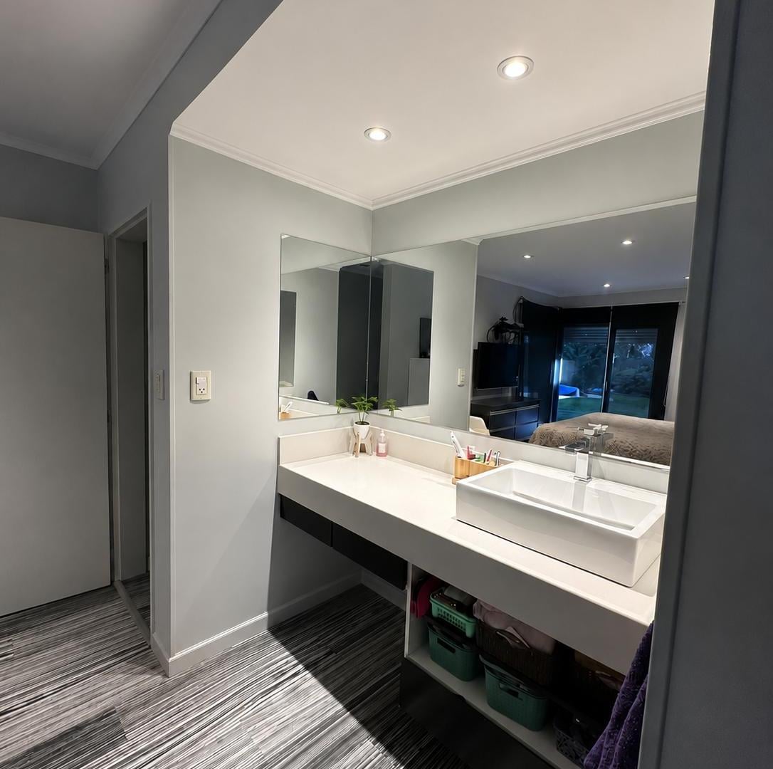 Hermosa casa en venta! En calle ROSALES 4174
