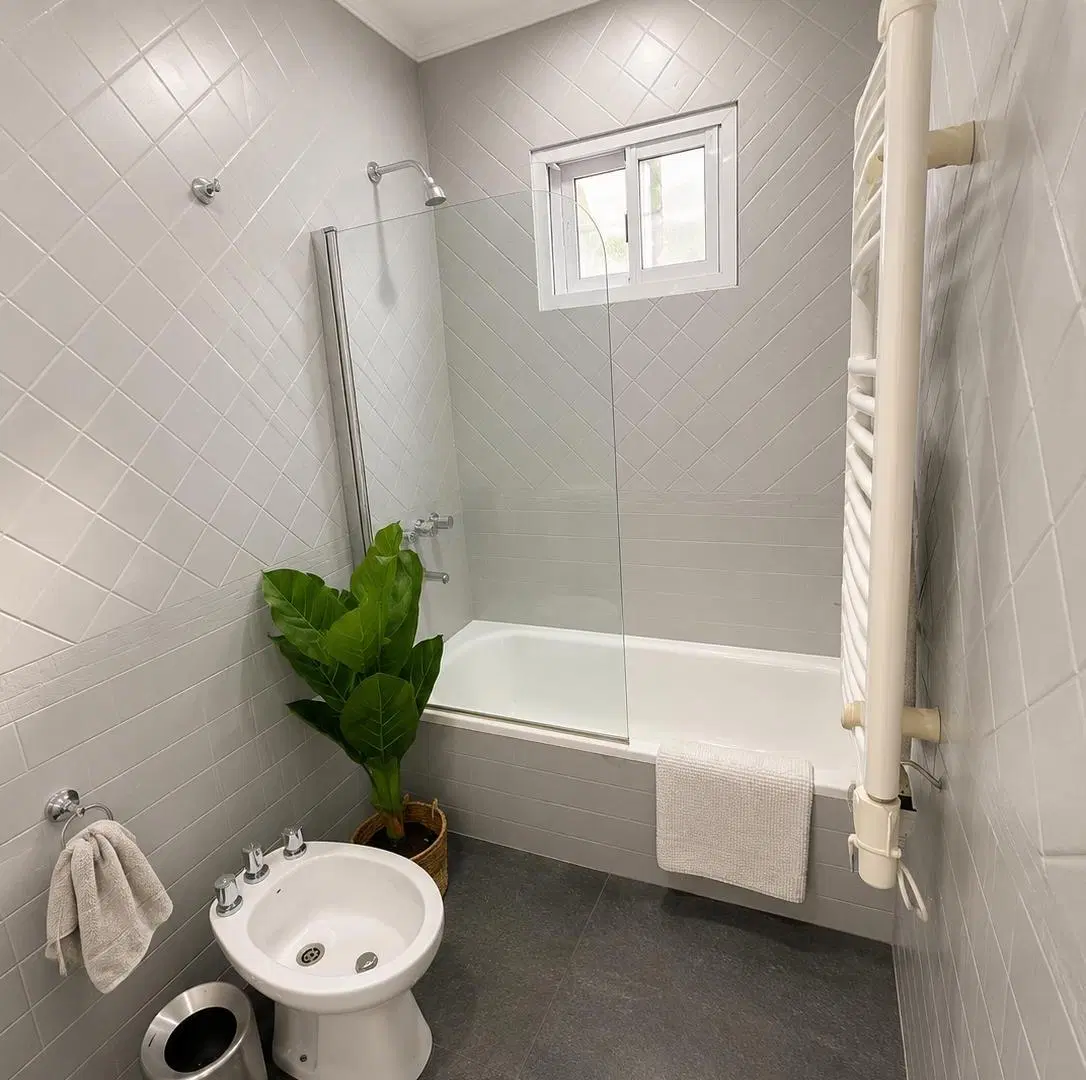 Hermosa casa en venta! En calle ROSALES 4174 5