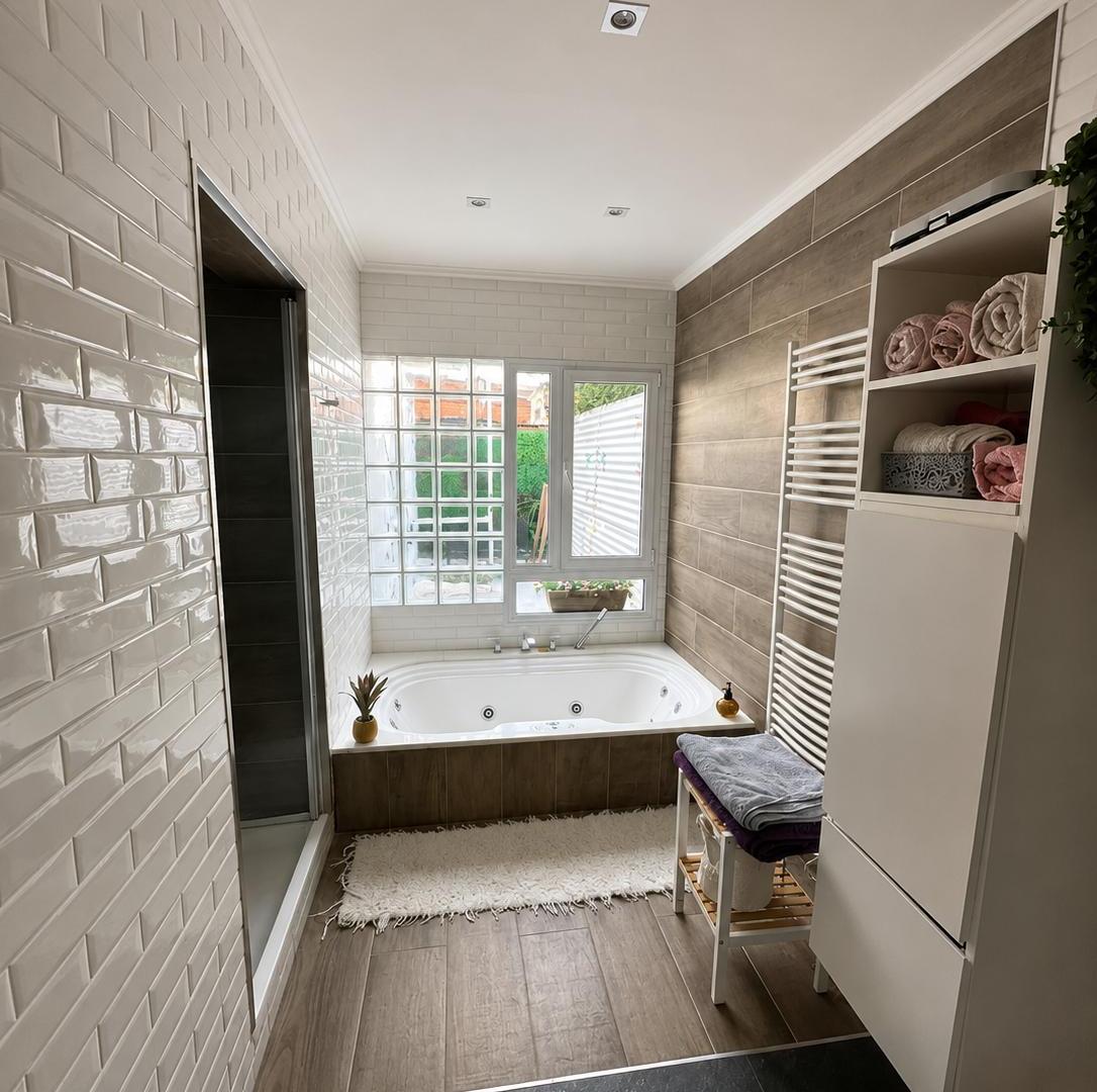 Hermosa casa en venta! En calle ROSALES 4174