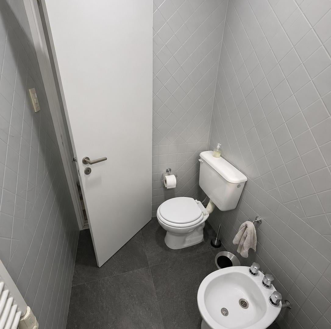 Hermosa casa en venta! En calle ROSALES 4174