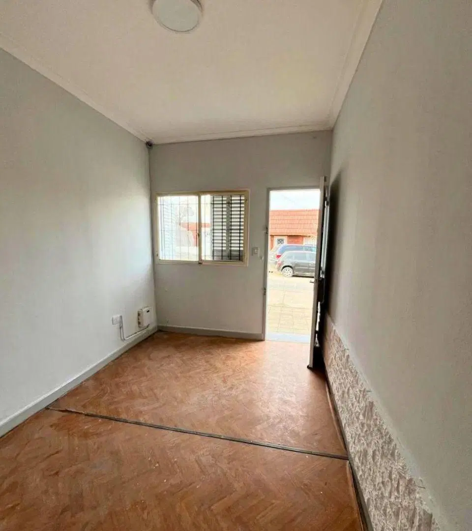Casa en alquiler — ubicado en calle RAMON Y CAJAL 1384 3