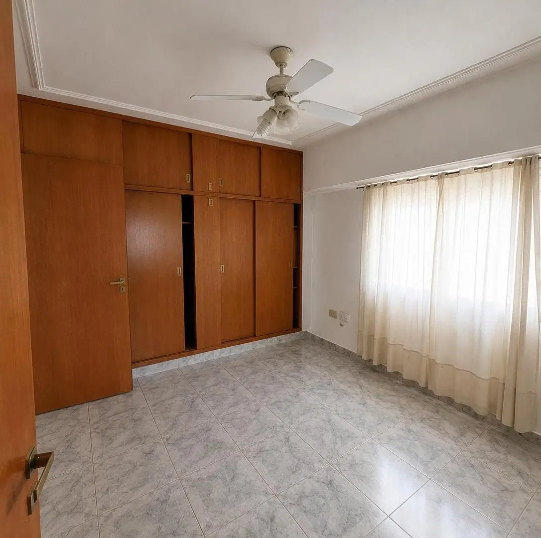 Departamento en alquiler — ubicado en calle MITRE 1552 3
