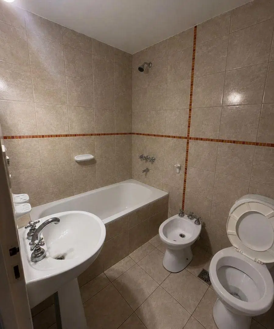 Departamento en alquiler — ubicado en calle D´orbigny 247 4