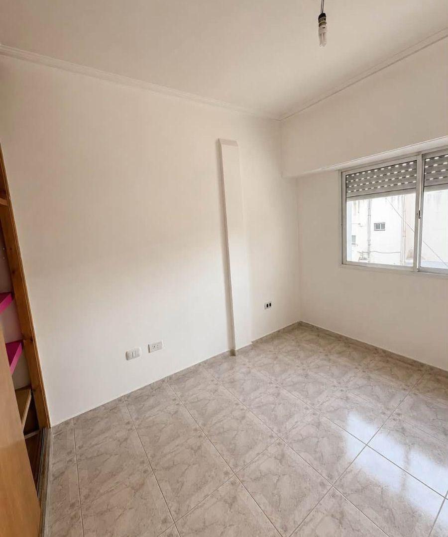 Foto de Departamento en alquiler! En calle DORREGO 227, imagen 2