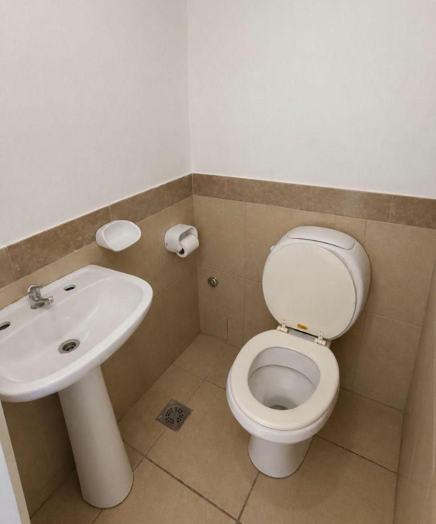 Foto de lOCAL EN ALQUILER! en calle ESTOMBA 714, imagen 1