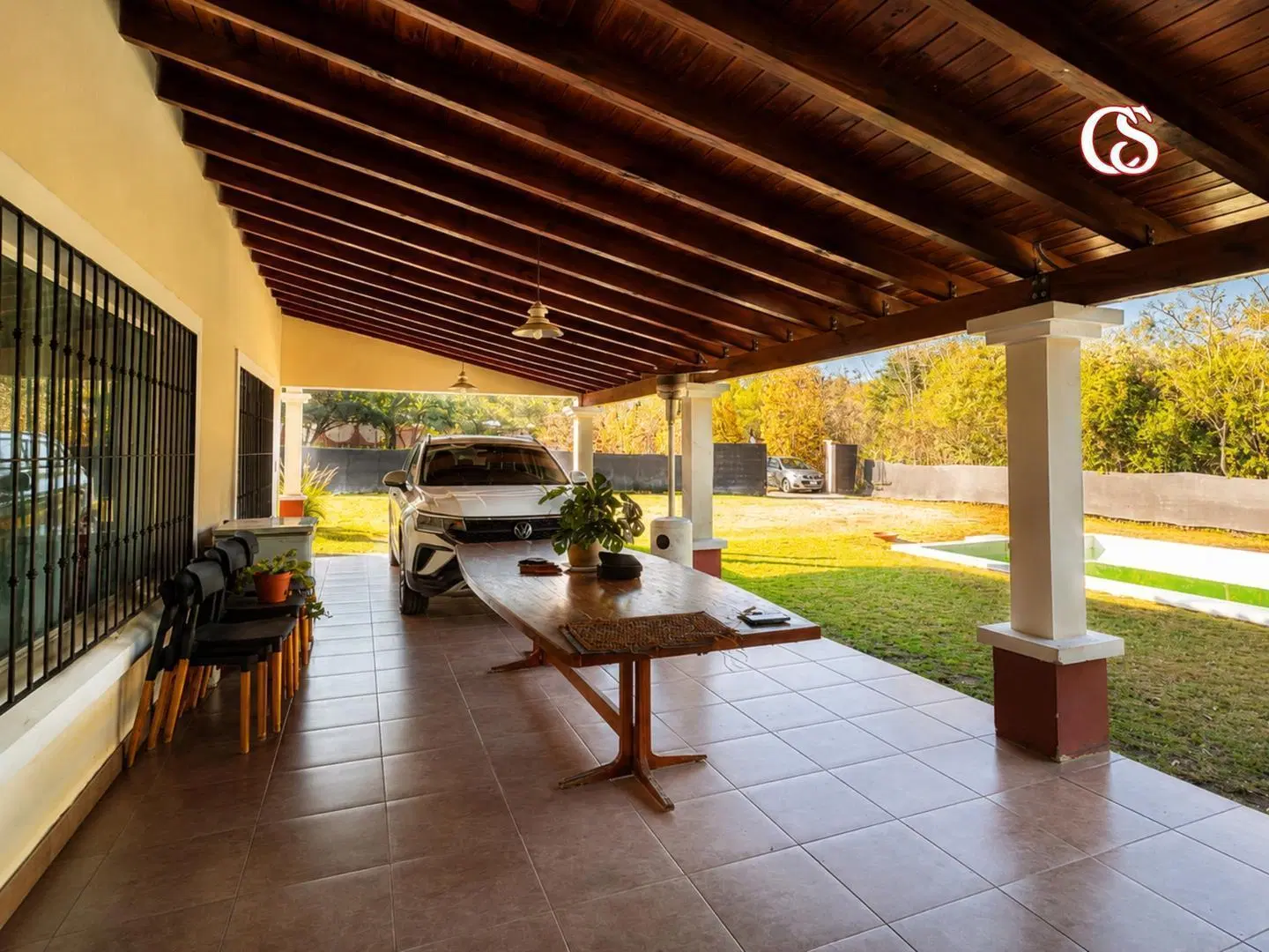 CASA DE CATEGORÍA EN VENTA - VILLA SAN LORENZO 4