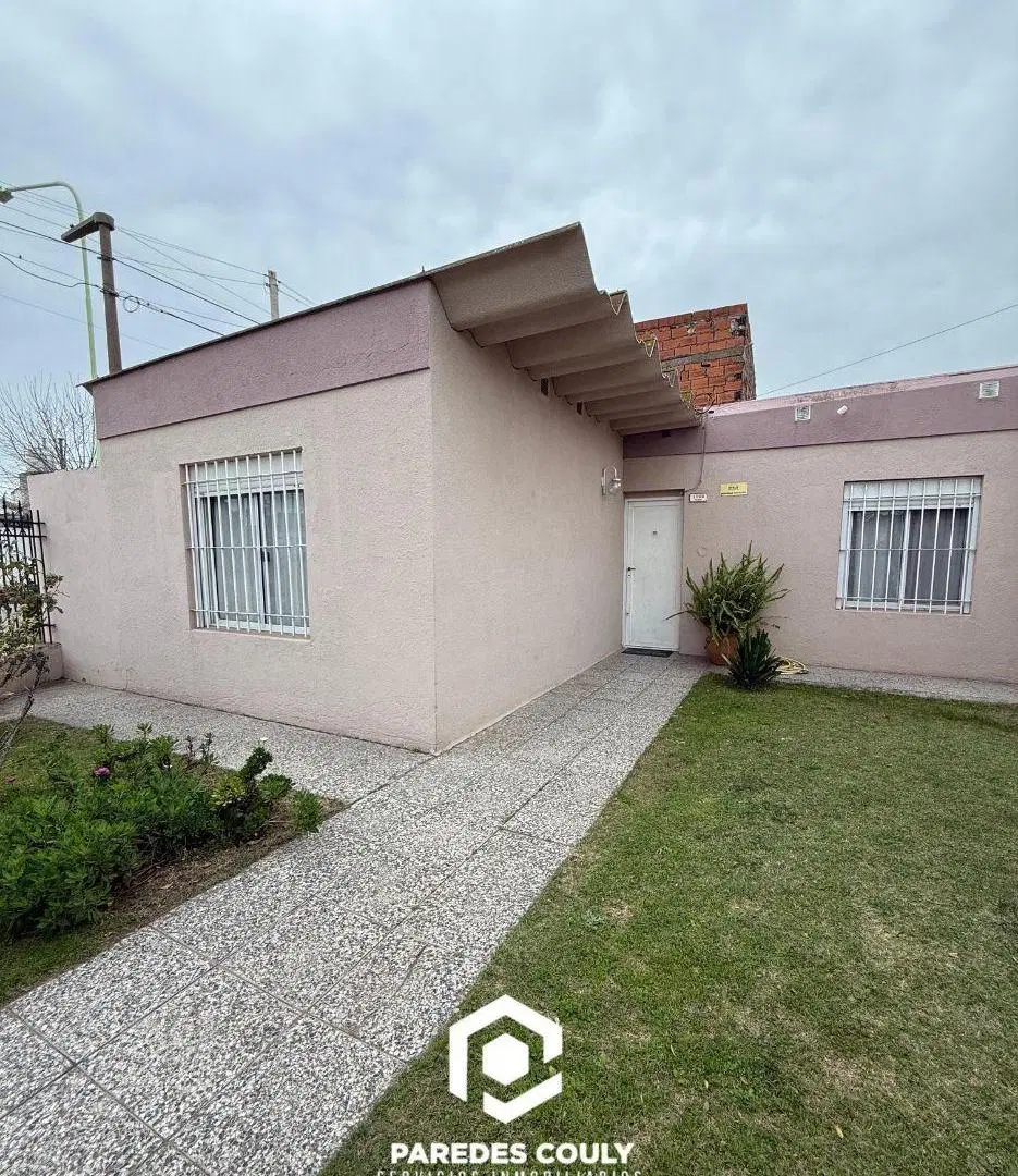 CASA EN VENTA – FALCÓN 1900 2