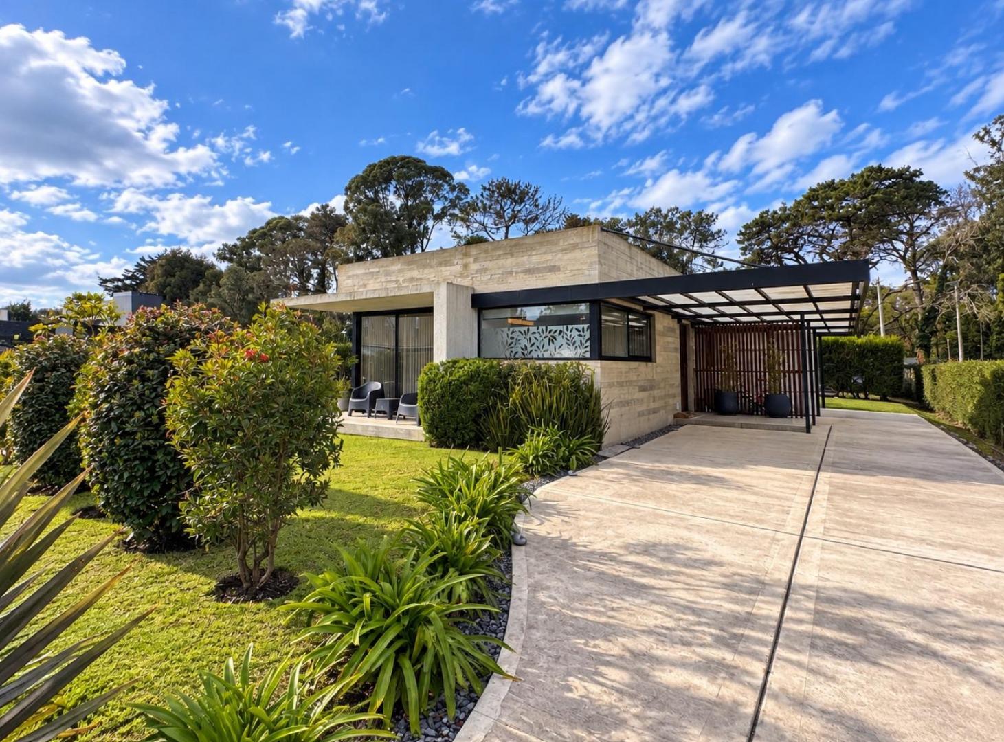 Foto de Casa 4 amb con gran jardin en el barrio privado Las Prunas, imagen 1