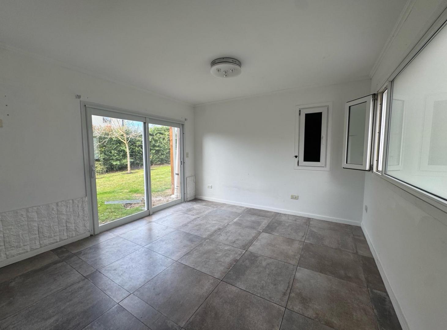 Foto de Casa 4 amb con gran jardin en el barrio privado Arenas del Sur, imagen 4