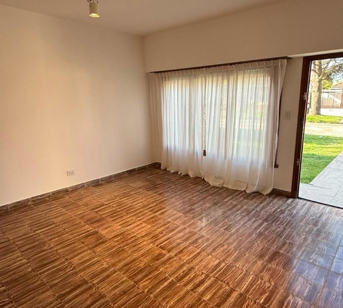 Foto de Casa 3 amb con jardín en el barrio El Gaucho, imagen 2