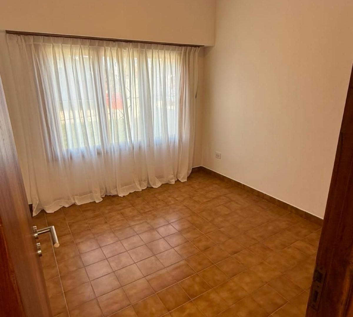 Foto de Casa 3 amb con jardín en el barrio El Gaucho, imagen 5