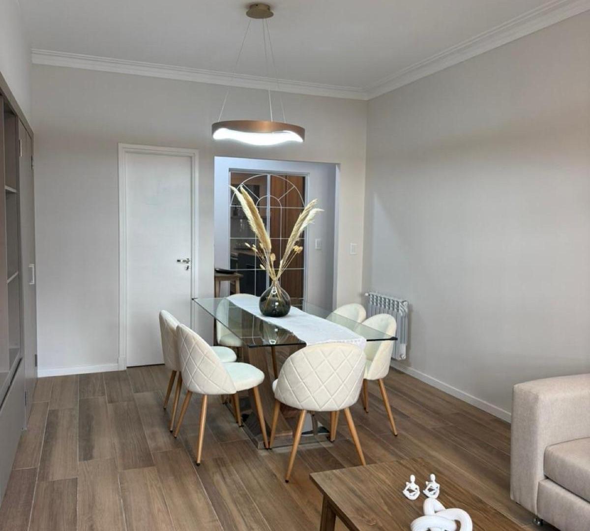 Foto de Departamento 3 amb con muebles y balcón Av. Colón 1500, imagen 2