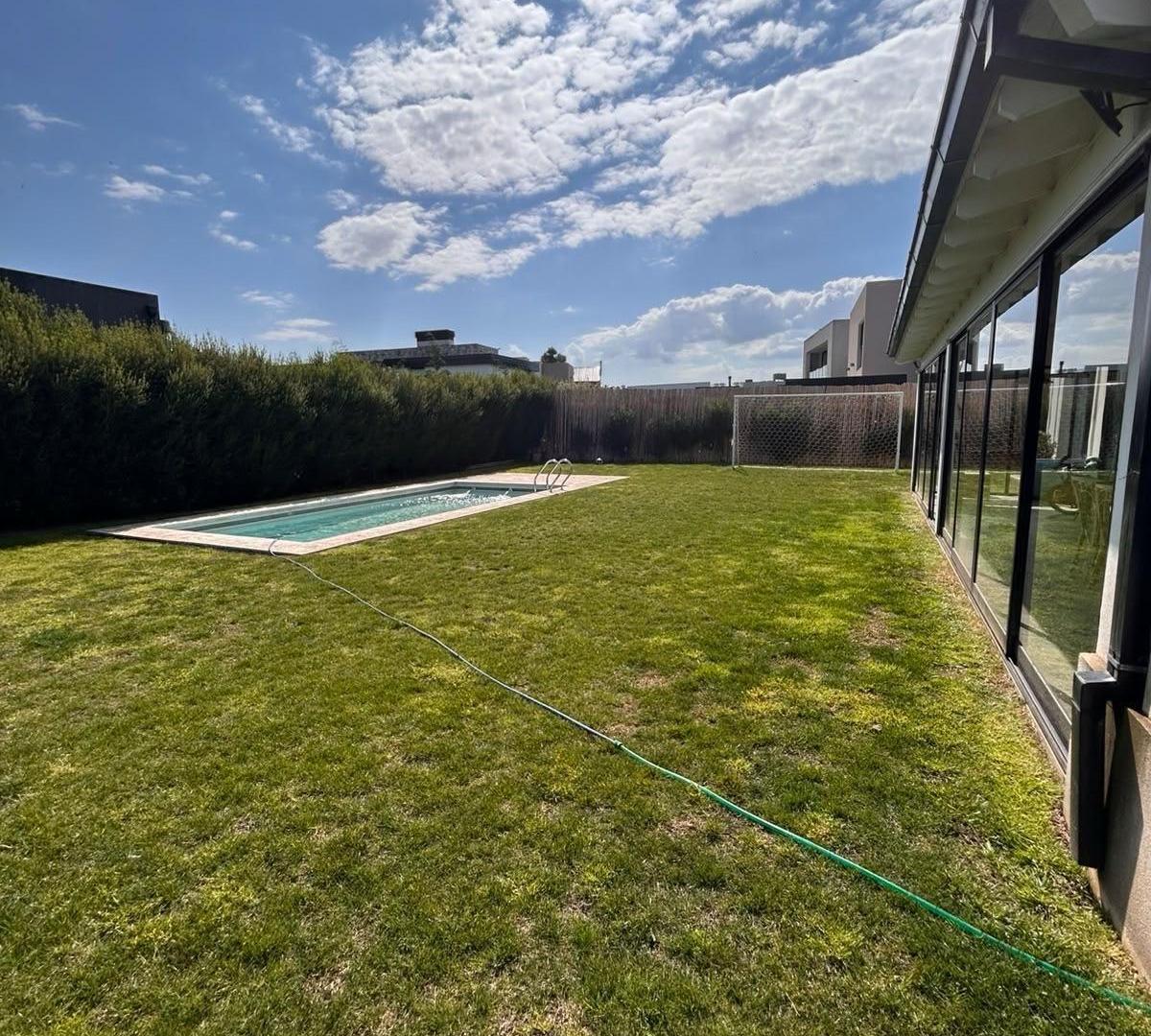 Foto de Alquiler temporada, Casa en Rumencó Joven con piscina, imagen 3