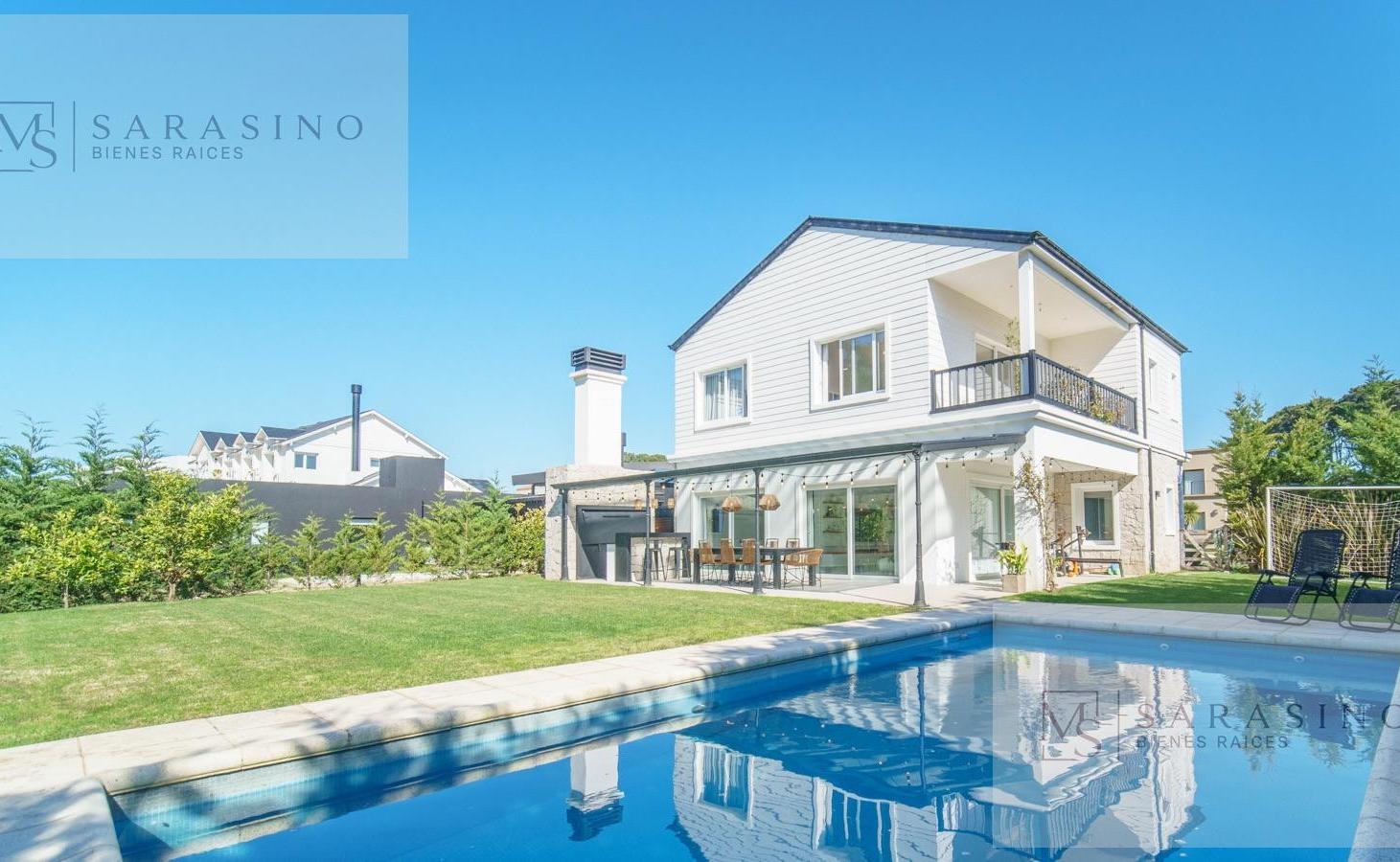 Casa 4 amb con piscina climatizada y jardín con vistas abiertas en Rumecó