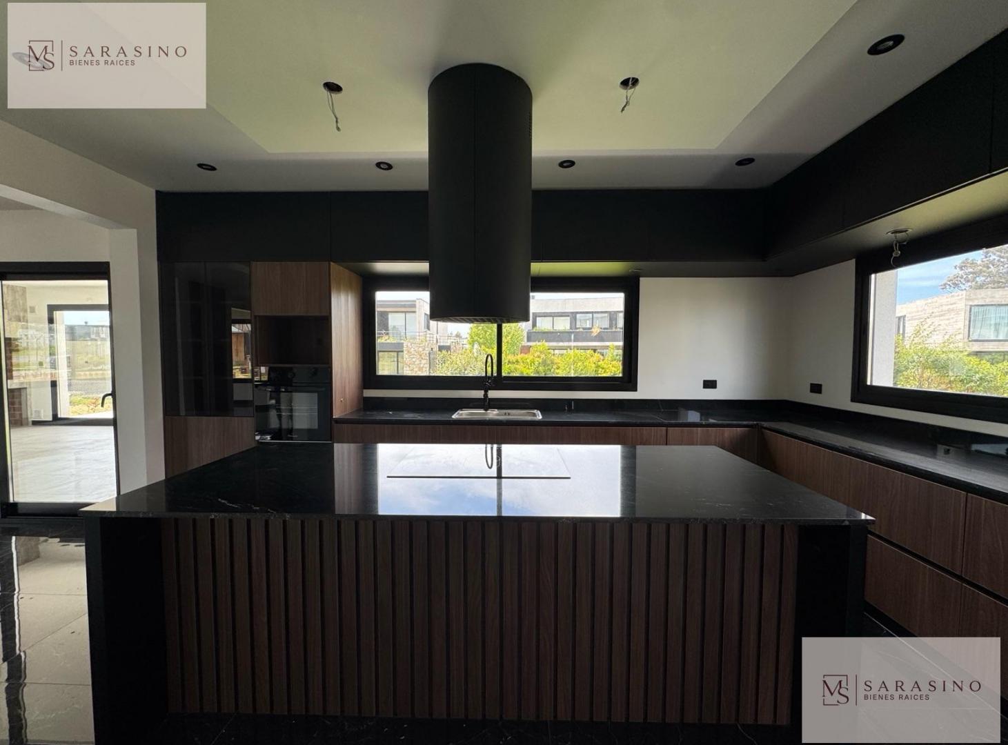 Foto de Casa 4 amb con galería y piscina en Rumencó Joven, imagen 2