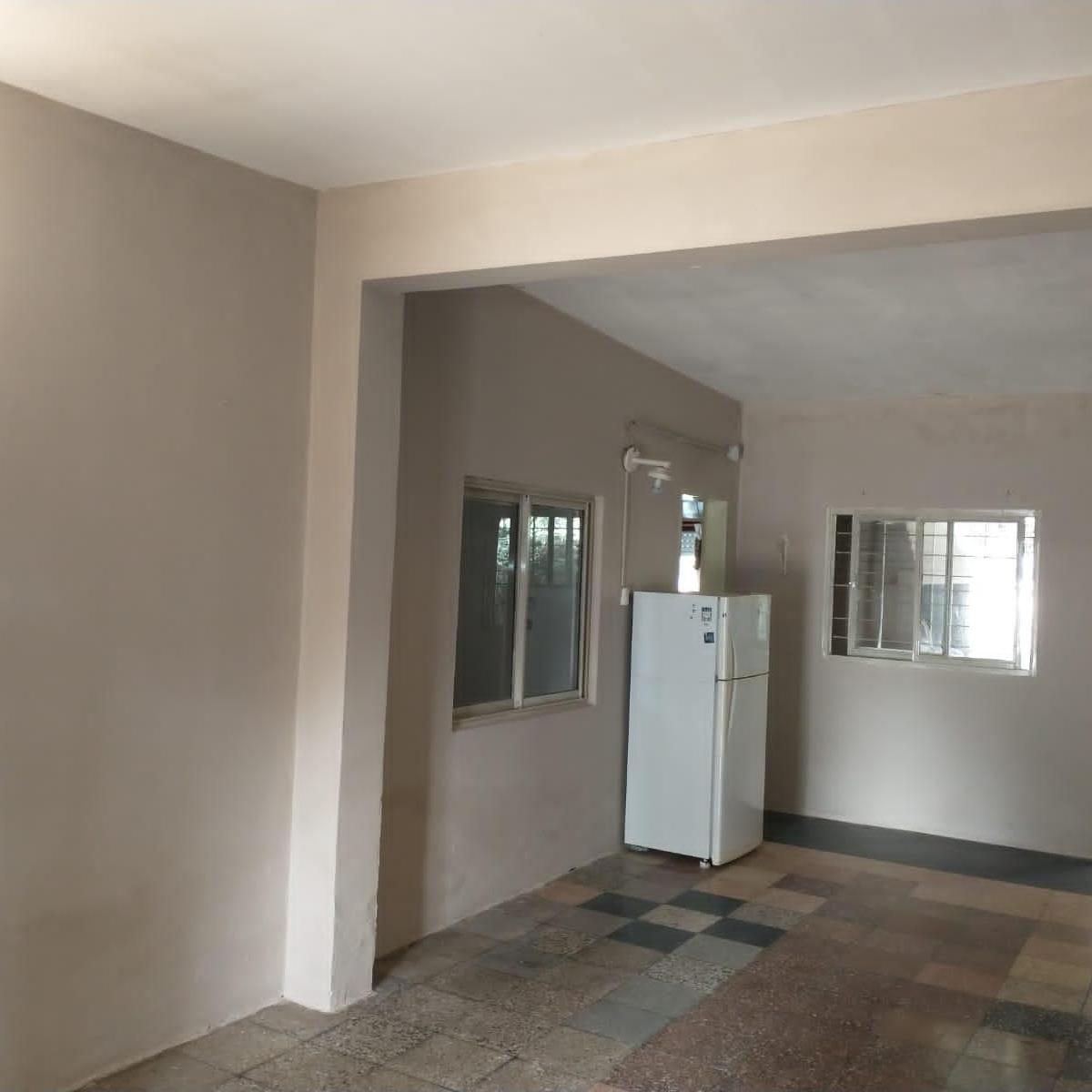 Casa en Venta con Amplio Parque en Jonte 956, Marcos Paz 3