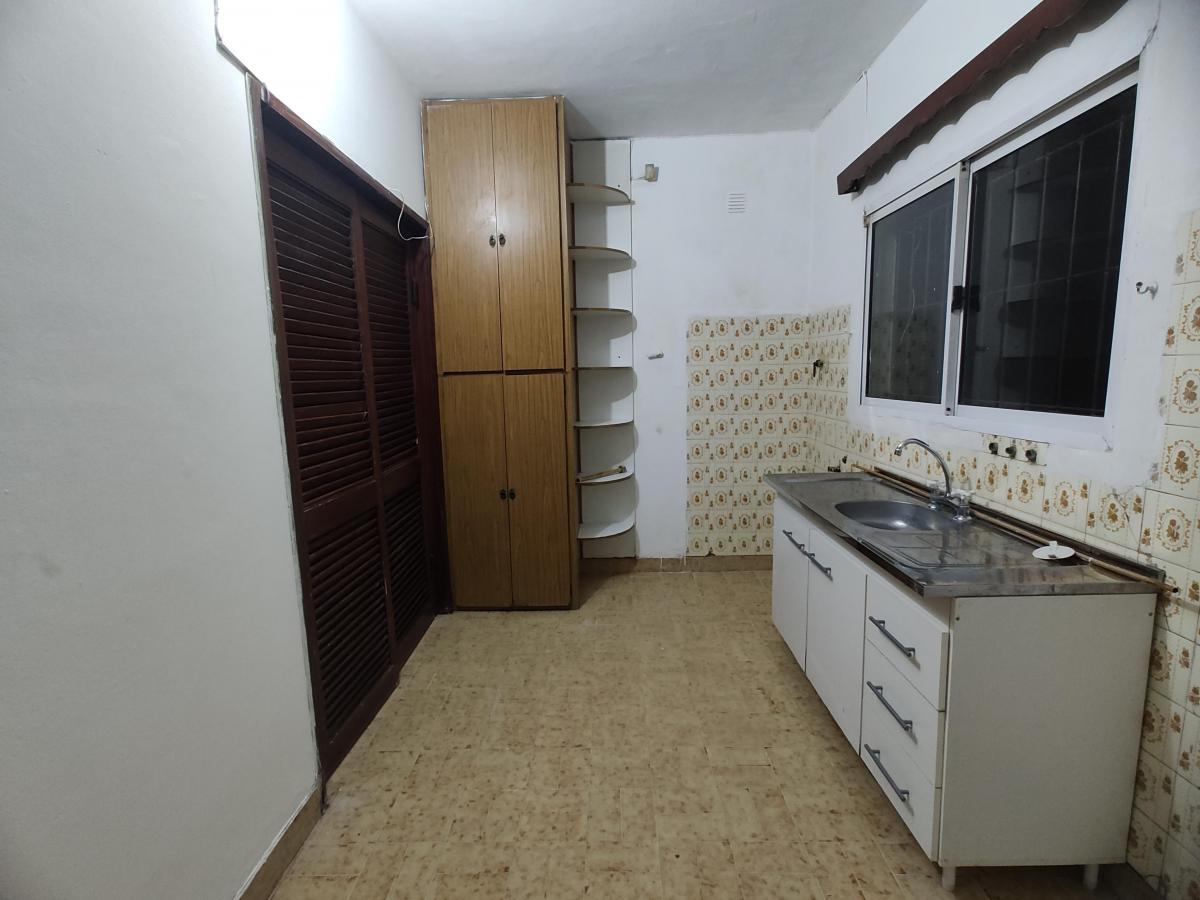 Hermosa Casa en Venta con Gran Parque en Marcos Paz 3