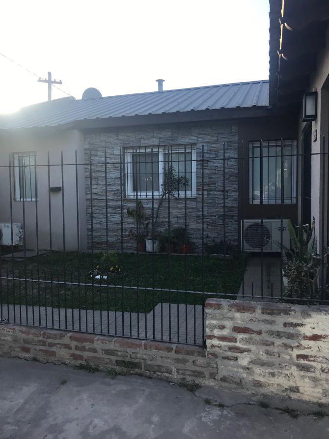 Excelente Casa en Venta en El Centro de Marcos Paz 3