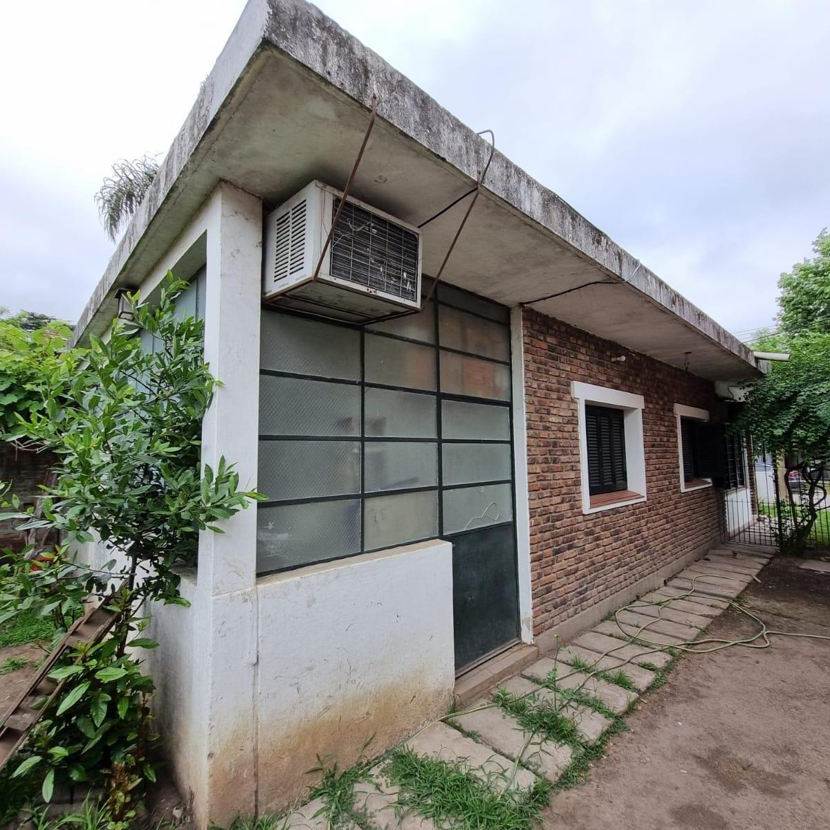 Excelente Casa en Venta Sobre Lavalle y José C. Paz en El Centro de Marcos Paz 3