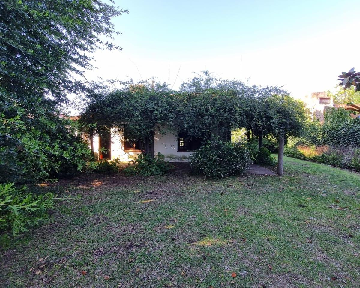 Excelente Casa en Venta Sobre Bernardo de Irigoyen en Marcos Paz Centro 1