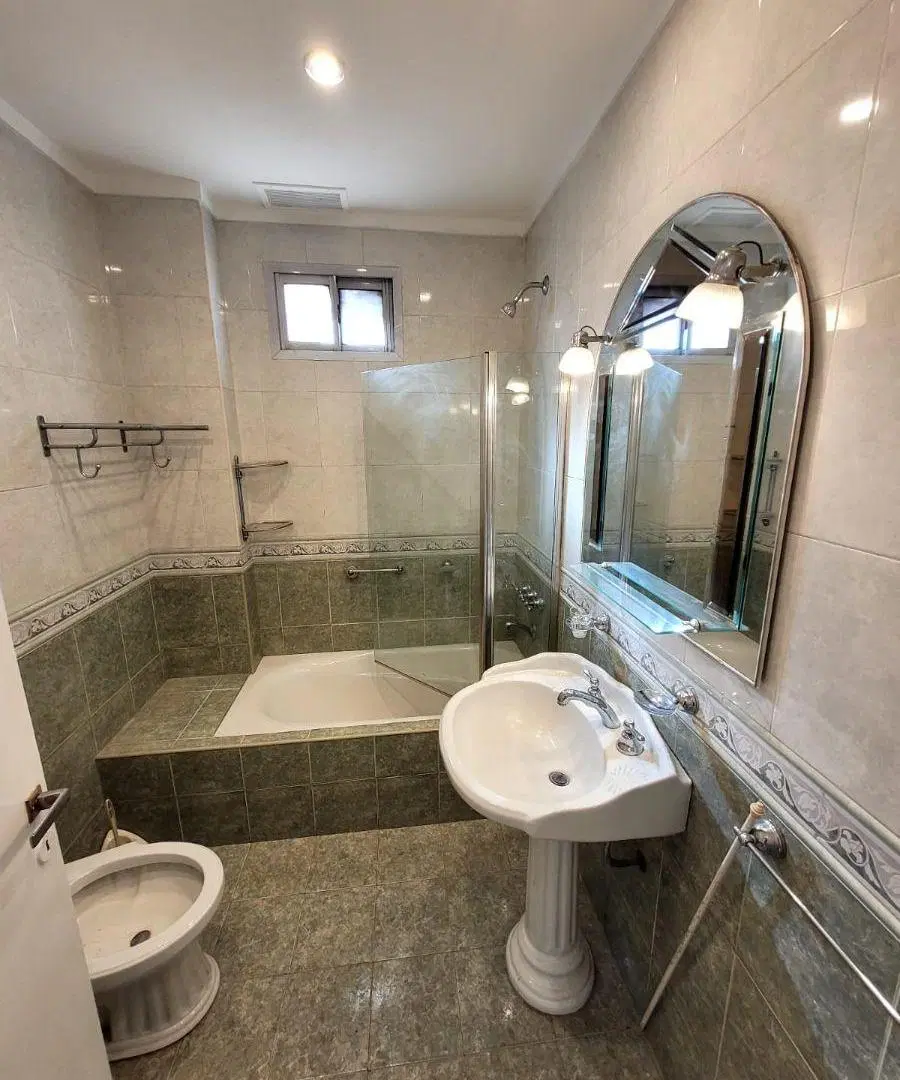 ALQUILER de departamento de 4 ambientes Av. San Martín 1858 piso 1 –Lanús Oeste - Sin expensas 4