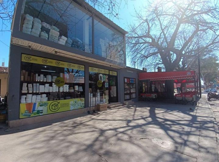 VENTA LOCALES COMERCIALES EN TERMAS DE RIO HONDO 5