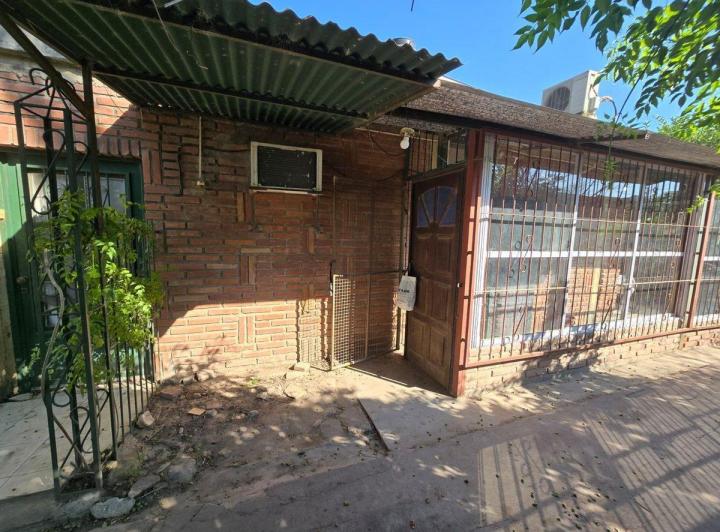 VENTA CASA CON DEPTO INDEPENDIENTE TERMAS RIO HOND 2