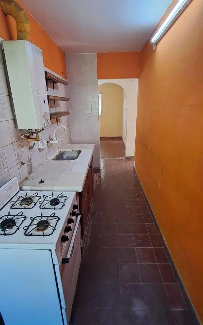 VENTA DEPARTAMENTO 3 DOR B° JERARQUIZADO ZON SUR 5