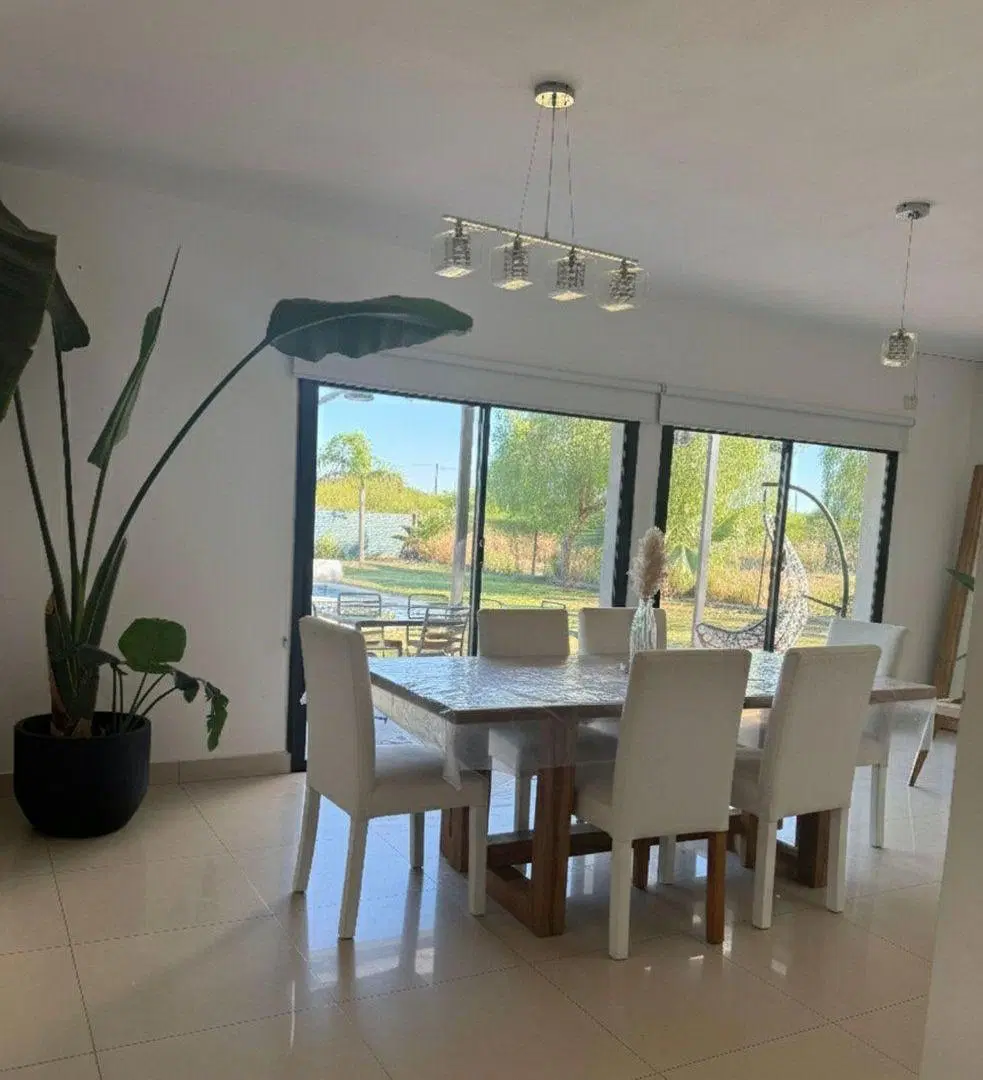 VENTA DE CASA EN BARRIO PRIVADO 4