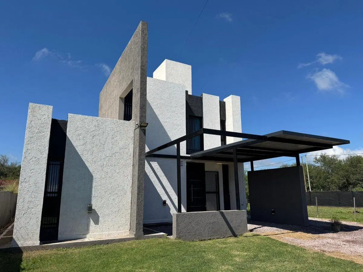 CASA DE 3 DORMITORIOS  A ESTRENAR 5