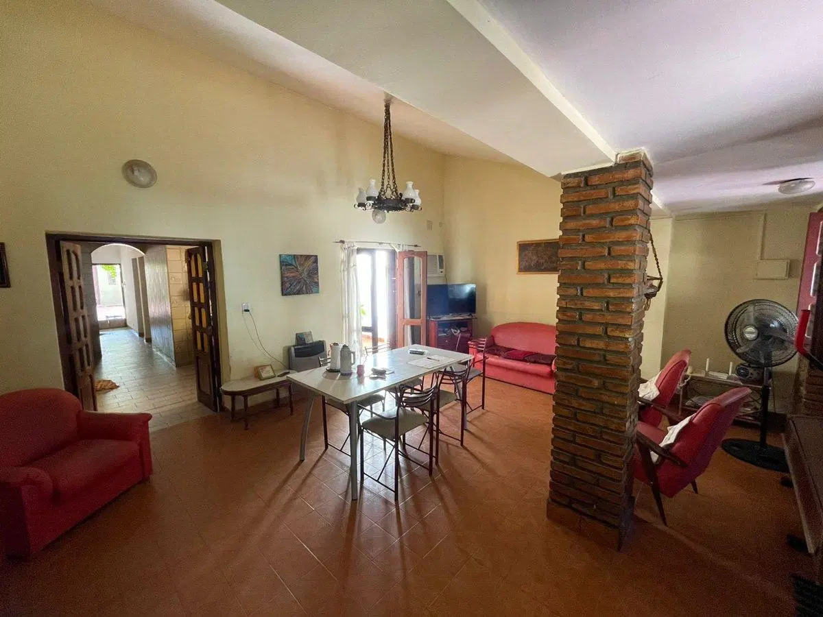 CASA EN VENTA - CHACABUCO AL 700 - BARRIO PARQUE 5