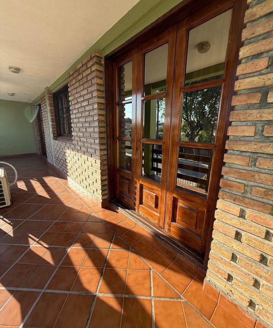VENTA DE CASA EN EL CENTRO DE LA BANDA