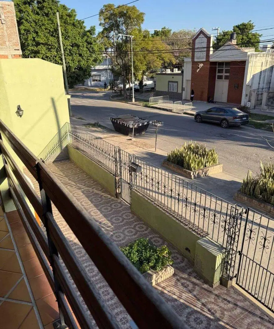 VENTA DE CASA EN EL CENTRO DE LA BANDA 3