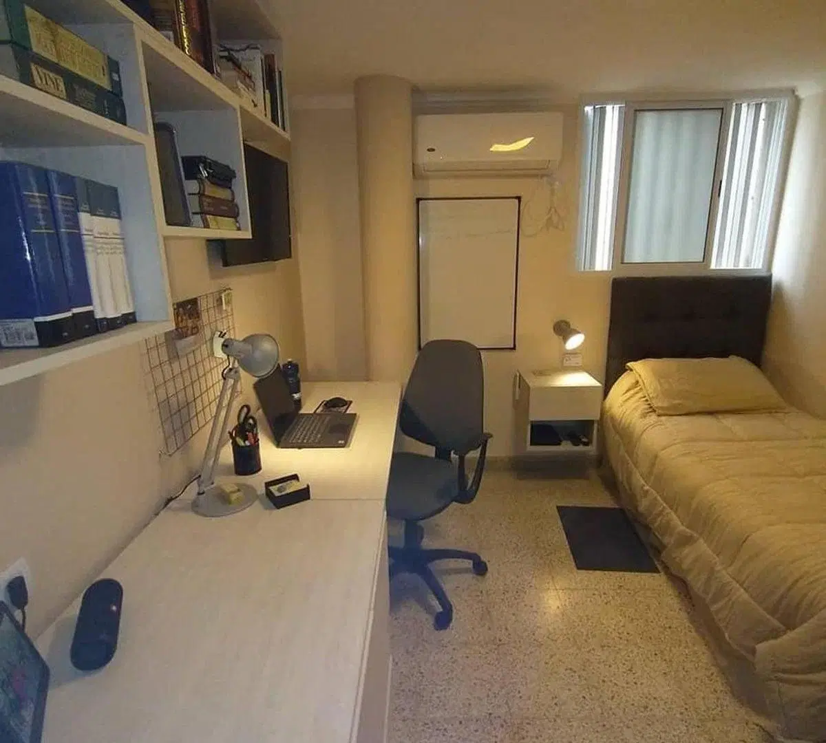 VENTA DEPARTAMENTO DUPLEX CENTRICO 2 DORMITORIOS 4