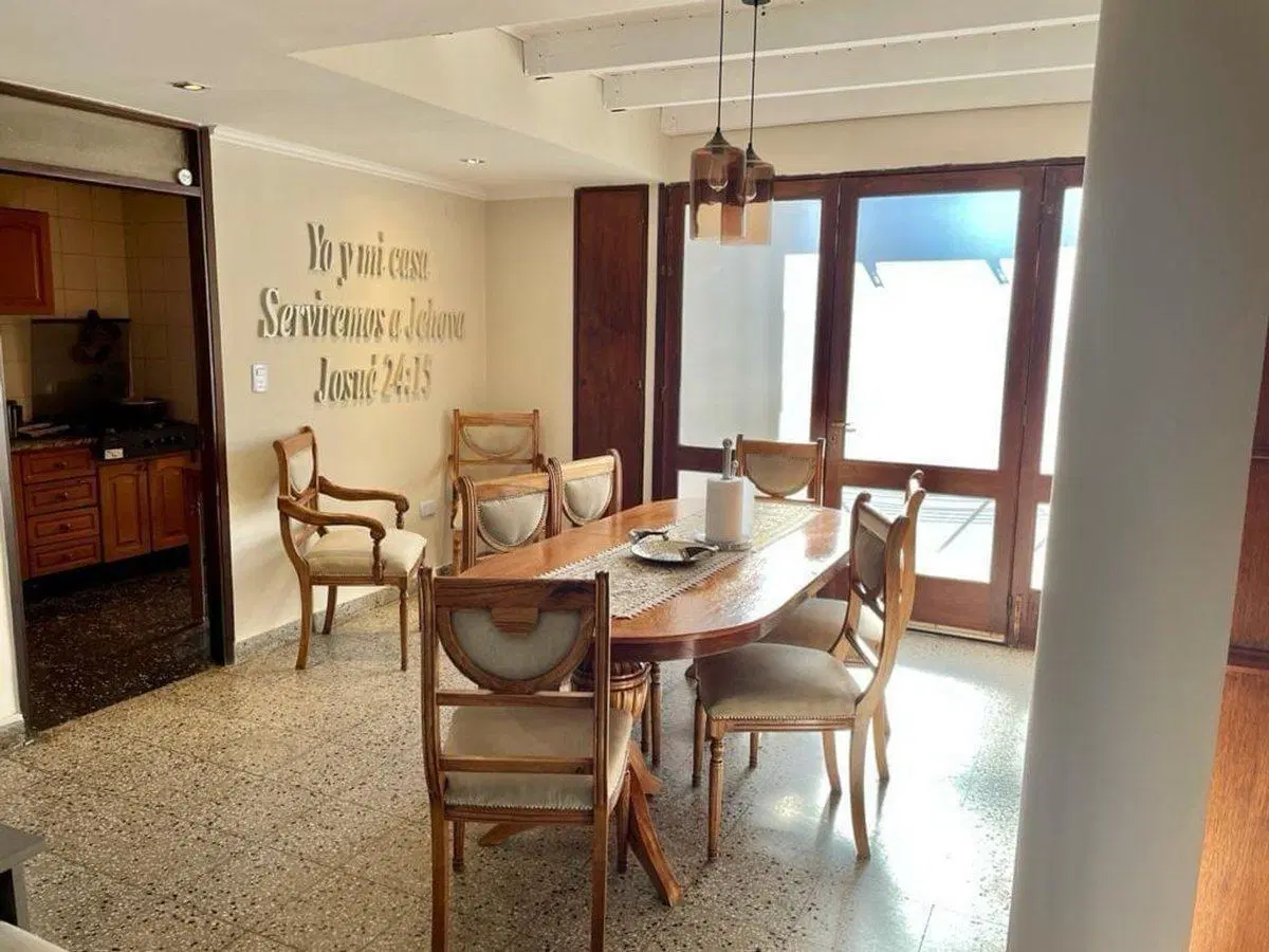 VENTA DEPARTAMENTO DUPLEX CENTRICO 2 DORMITORIOS 5
