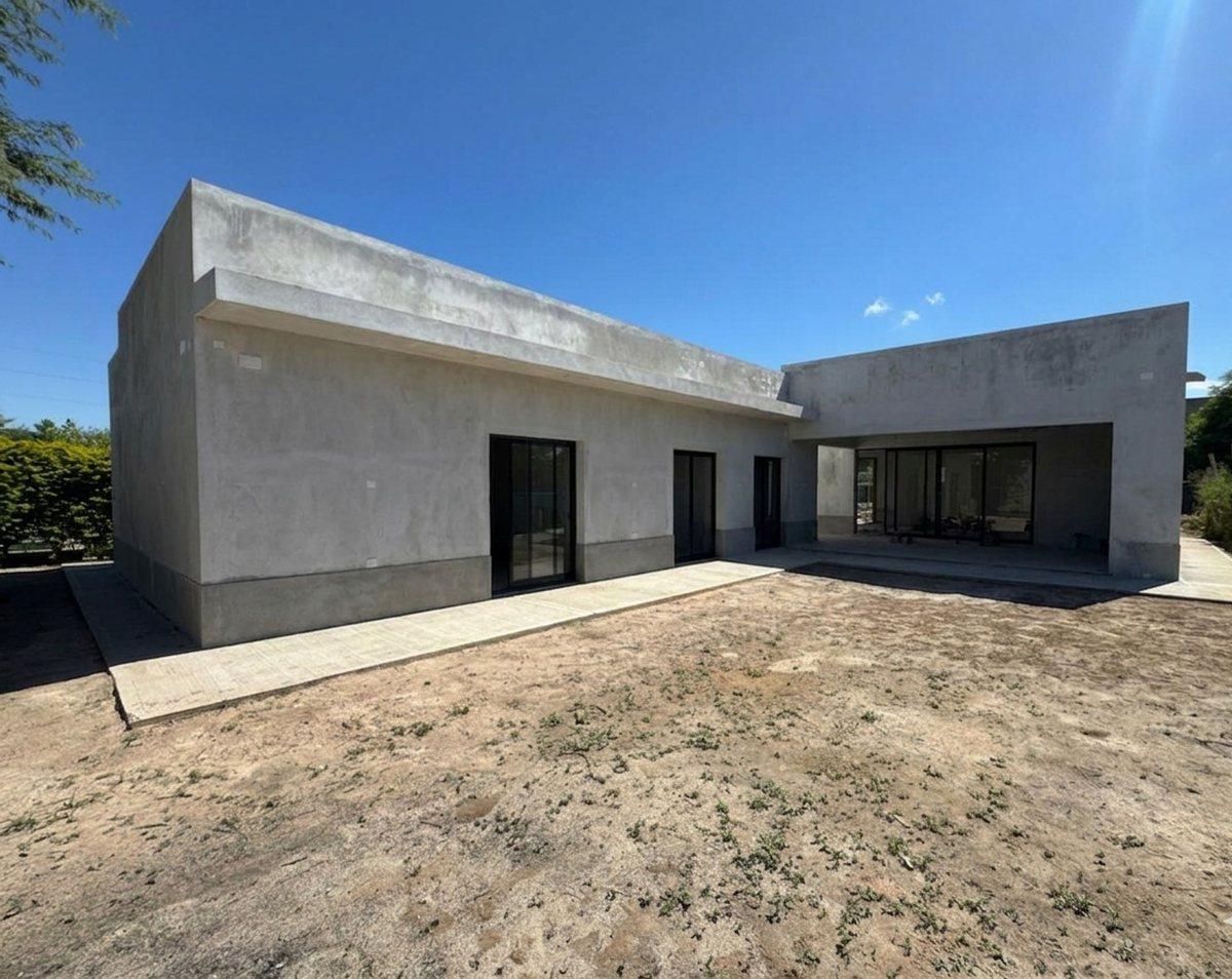 VENTA DE CASA A ESTRENAR- B. PRIVADO LAS MAGNOLIAS