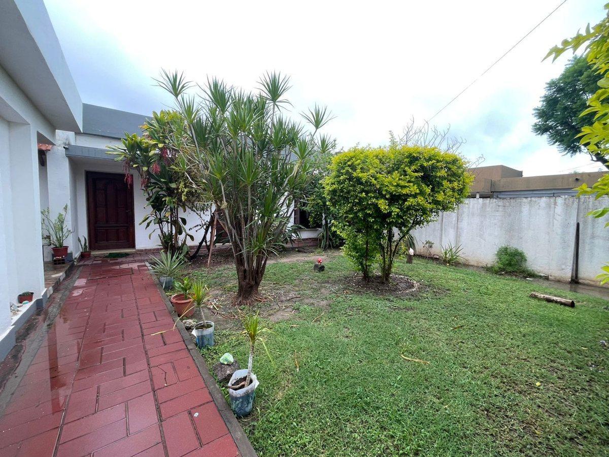 CASA EN VENTA - BARRIO BELGRANO - 4 DORMITORIOS