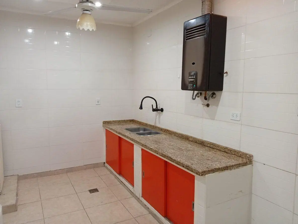 VENTA DE CASA DE 3 DORMITORIOS 5