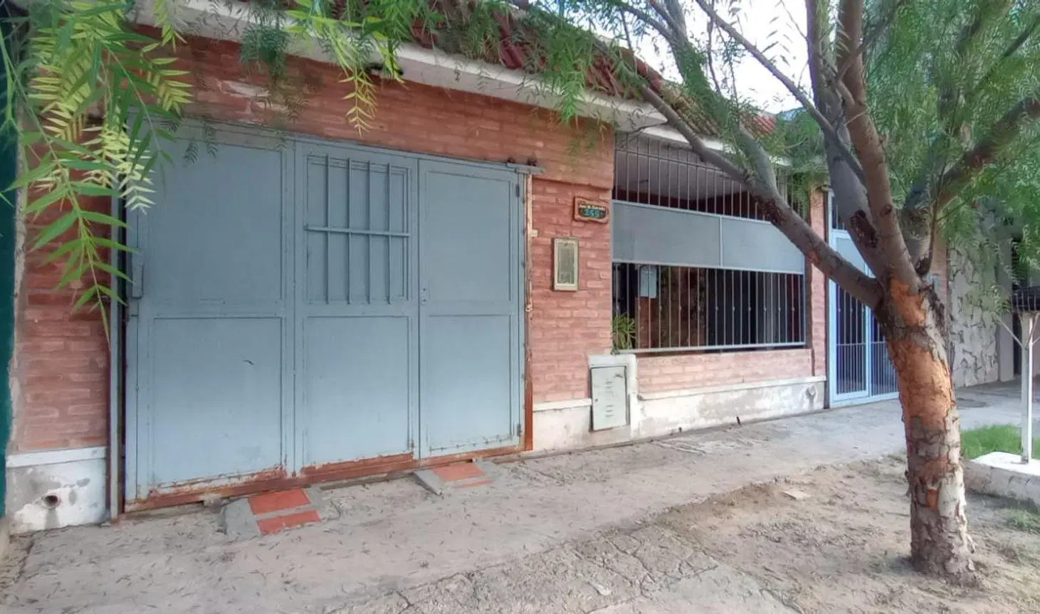 CASA EN CALLE ESTRADA BARRIO RECONQISTA 3