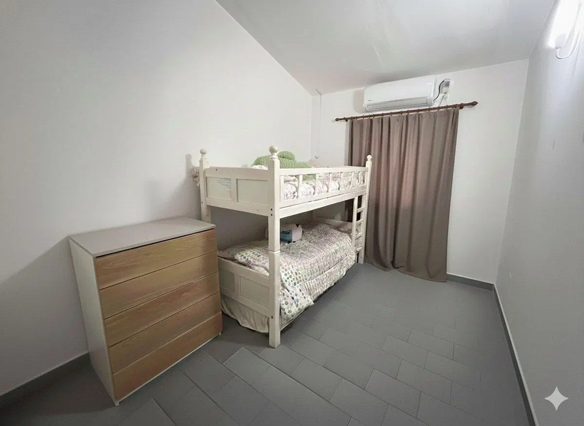 VENTA CASA 3 DORMITORIOS BARRIO AEROPUERTO 4