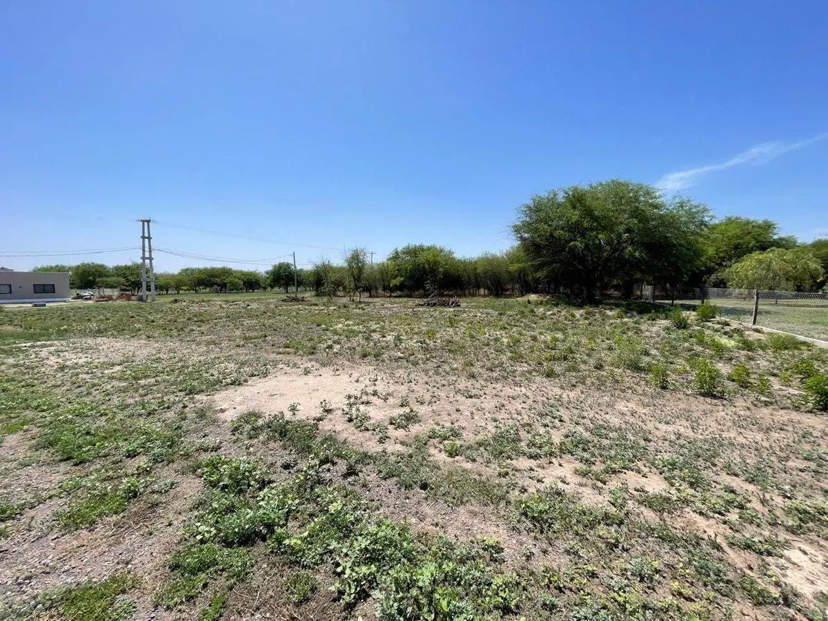 EN VENTA - LOTE EN VENTA - BARRIO PRIVADO 8