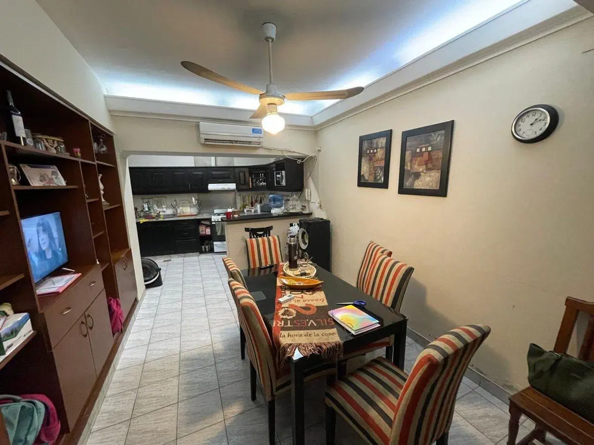CASA EN VENTA - BARRIO CENTENARIO 3