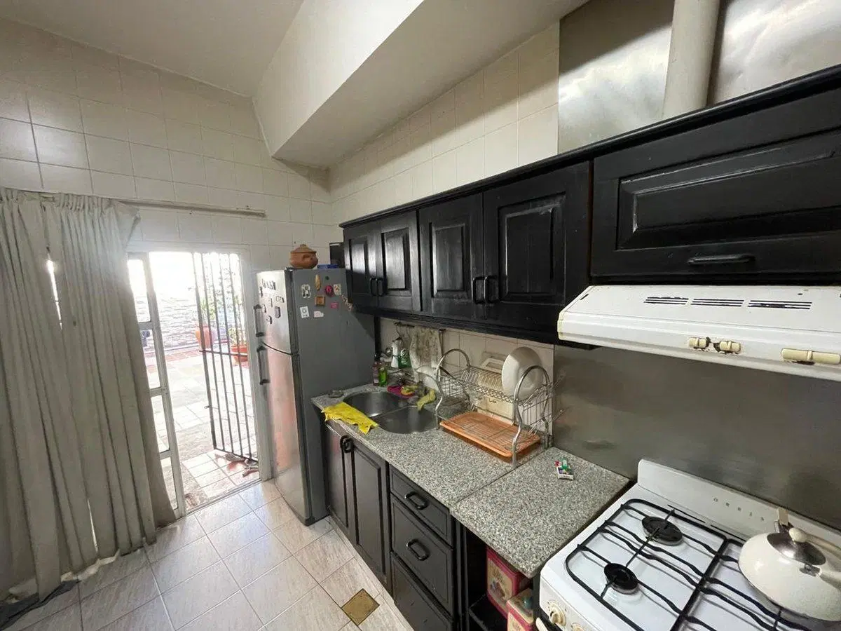 CASA EN VENTA - BARRIO CENTENARIO 4