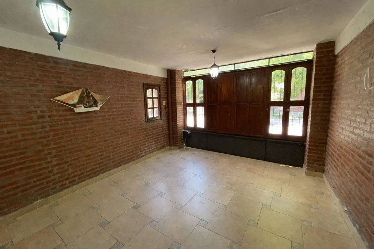 CASA EN VENTA - BARRIO PRIMERA JUNTA - 2 DORM. 3