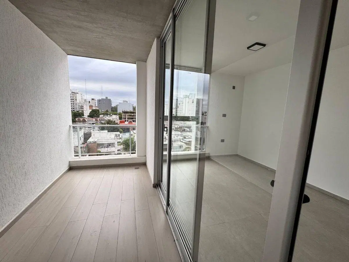 Venta Moderno Departamento 2 Dormitorios Centro 3
