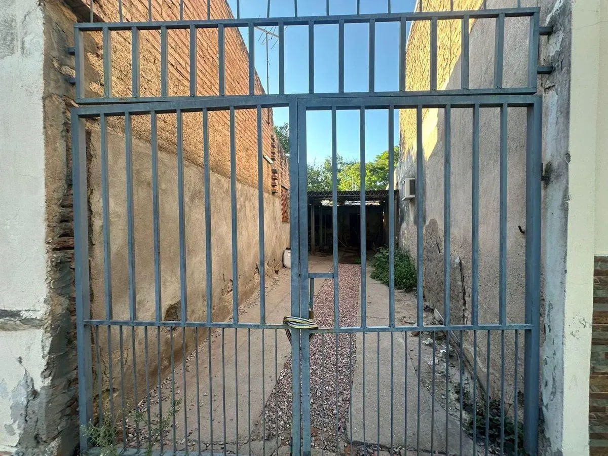 Venta de imponente propiedad- a refaccionar 5