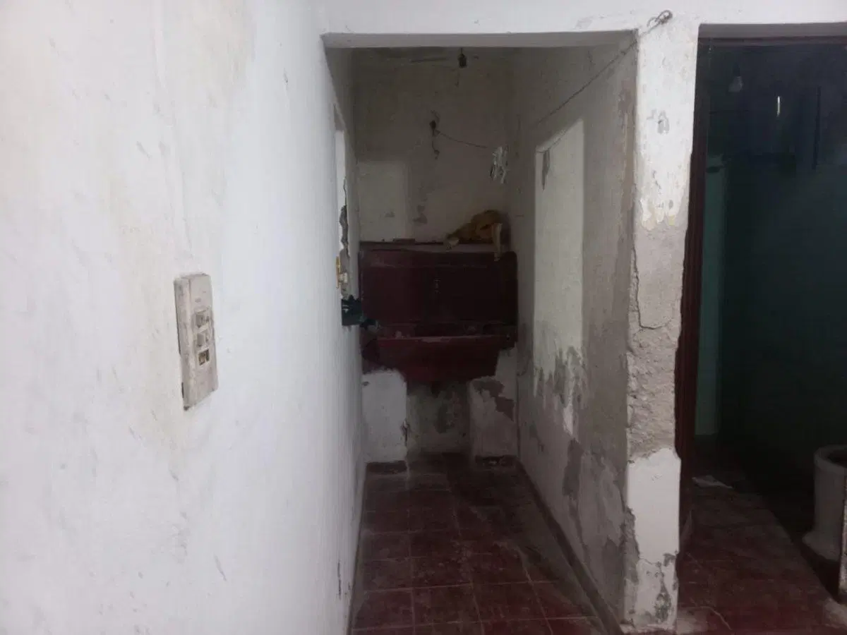 CASA ESQUINA A REFACCIONAR-Bº BORGES 3