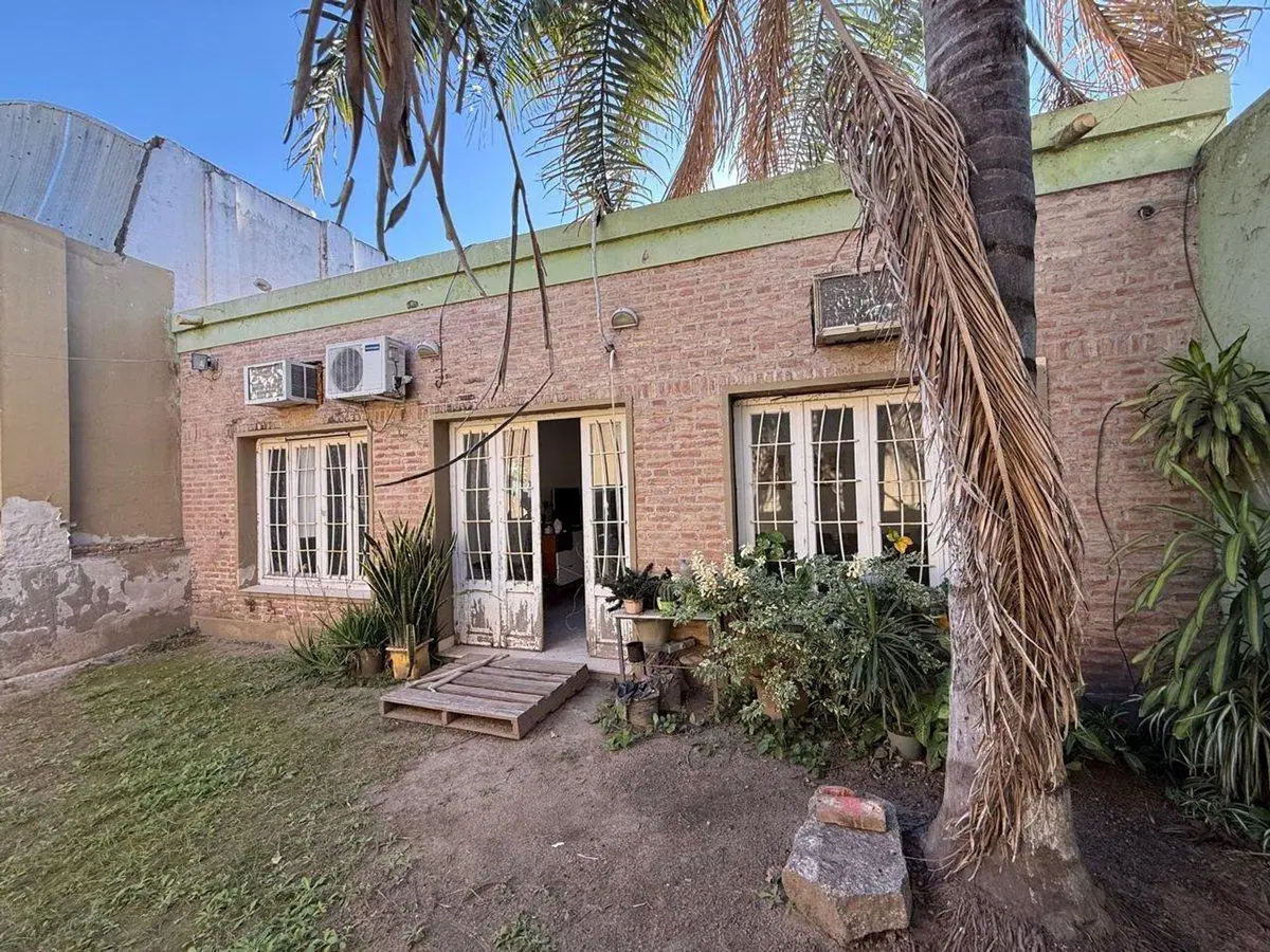 VENTA DE CASA EN CALLE PEDRO LEON GALLO 3