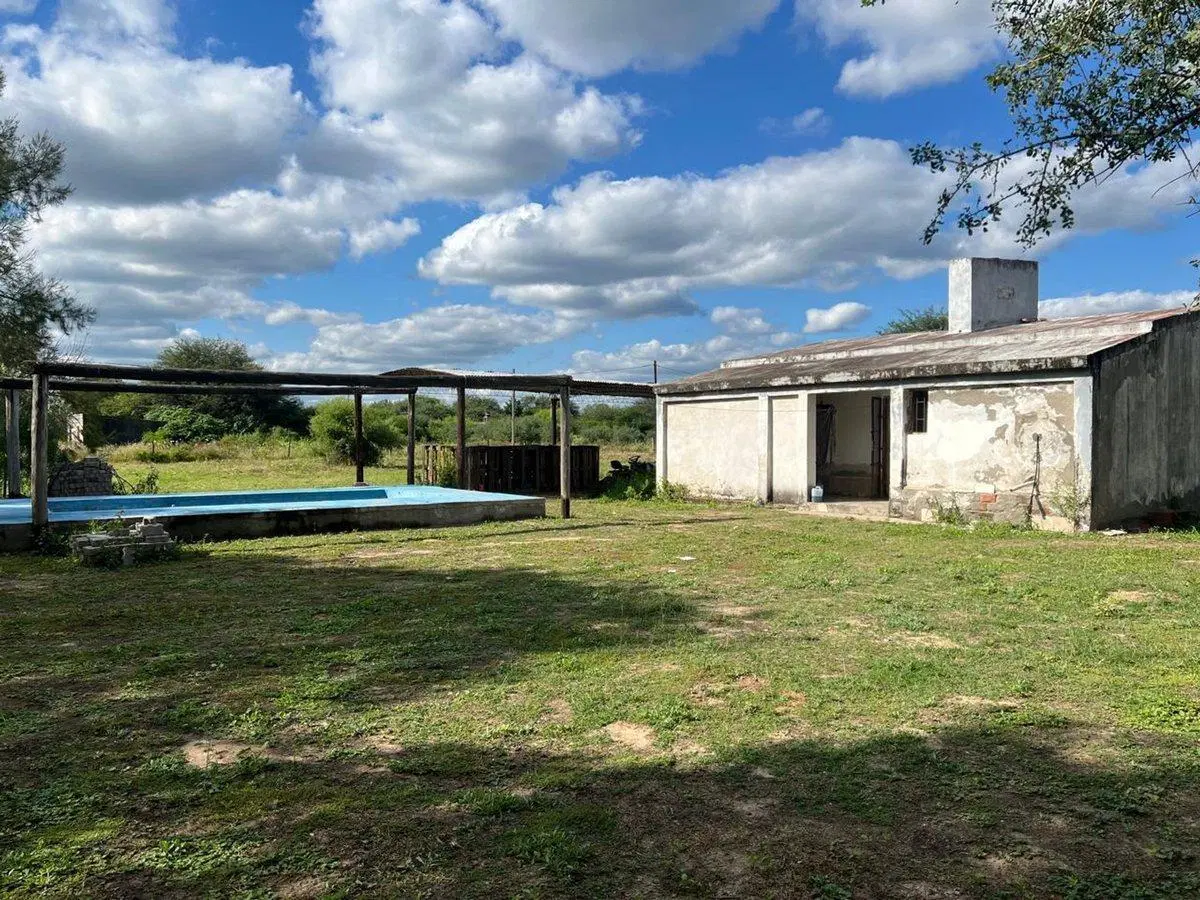 VENTA DE LOTE SOBRE RUTA 9 CON PILETA 2
