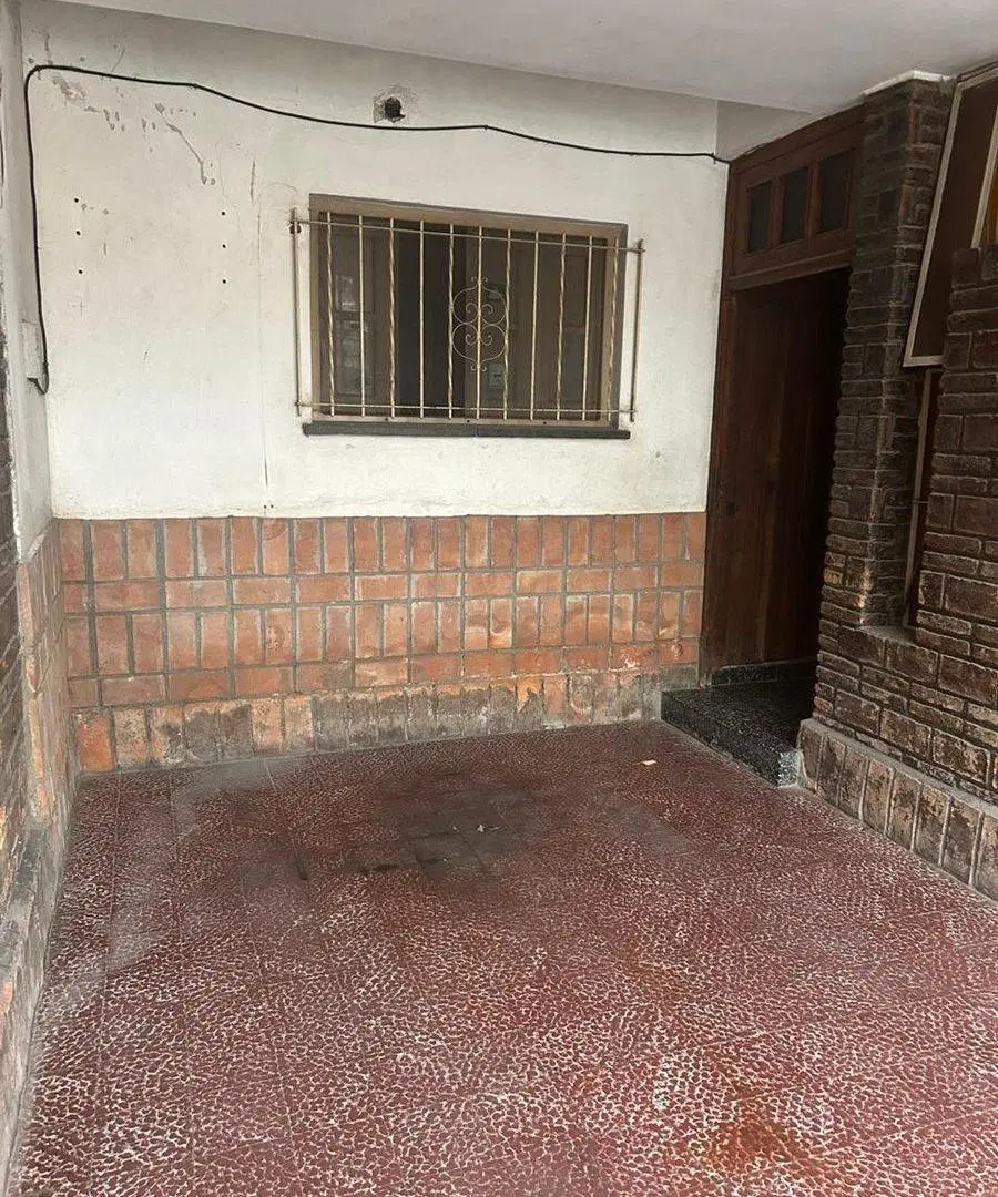 VENTAS DE CASA A REFACCIONAR EXCELENTE UBICACION 3